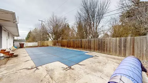 Exterior - 310 SE Nebraska St, Pullman, WA 99163 photo 6 of 6