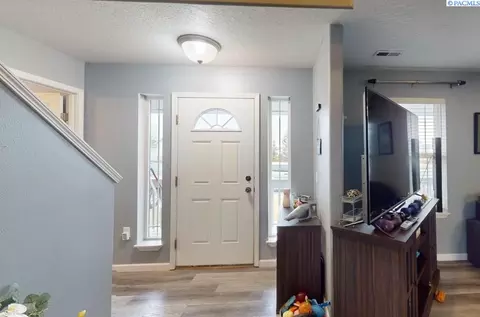 2310 NW Robert St, Pullman, WA 99163 photo 3