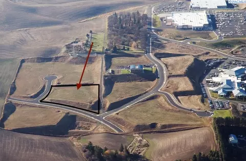 1054 SE Bypass Dr, Pullman, WA 99163