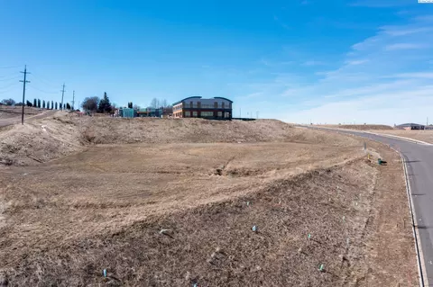 945 SE Clearwater Dr, Pullman, WA 99163 photo 4
