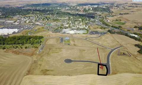 2035 SE Grand Ronde Ct, Pullman, WA 99163