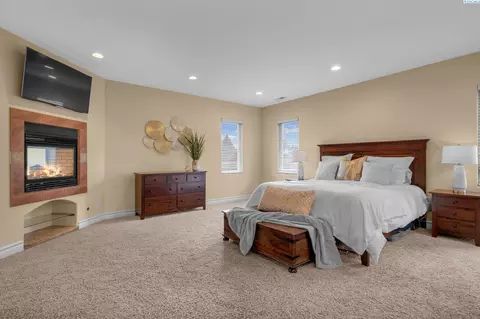 Bedroom - 3012 Bosch Ct, Pasco, WA 99301 photo 1 of 6