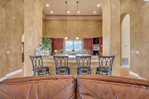 Living - 3012 Bosch Ct, Pasco, WA 99301 photo 7 of 9