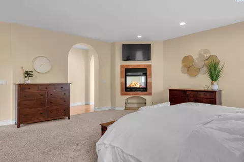 Bedroom - 3012 Bosch Ct, Pasco, WA 99301 photo 2 of 6