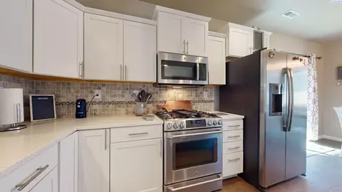Kitchen - 1815 SW Panorama, Pullman, WA 99163 photo 4 of 5