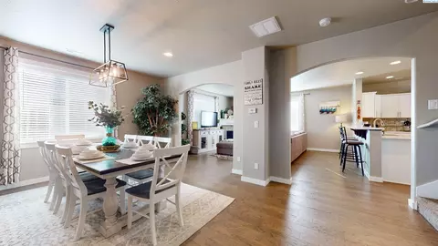 Dining - 1815 SW Panorama, Pullman, WA 99163 photo 2 of 3