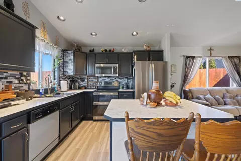 Kitchen - 502 Fallon Ct, Pasco, WA 99301 photo 1 of 3