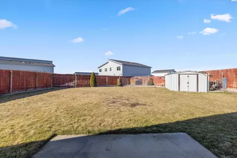 Exterior - 502 Fallon Ct, Pasco, WA 99301 photo 4 of 7