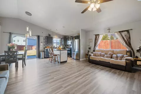 Dining - 502 Fallon Ct, Pasco, WA 99301 photo 2 of 2