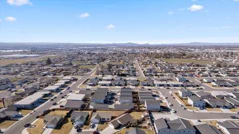 View/Area - 502 Fallon Ct, Pasco, WA 99301 photo 3 of 4