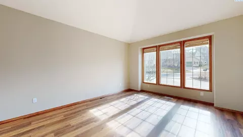 740 SE Meadow Vale Dr, Pullman, WA 99163 photo 5