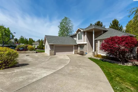 740 SE Meadow Vale Dr, Pullman, WA 99163 photo 2