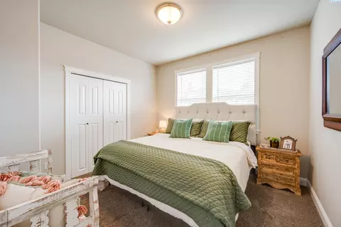 Bedroom - 900 SW Finch Way, Pullman, WA 99163 photo 3 of 5