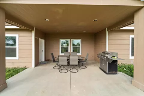Exterior - 440 Tuck Rd, Eltopia, WA 99330 photo 6 of 15