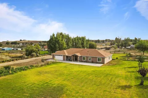 Exterior - 440 Tuck Rd, Eltopia, WA 99330 photo 10 of 15