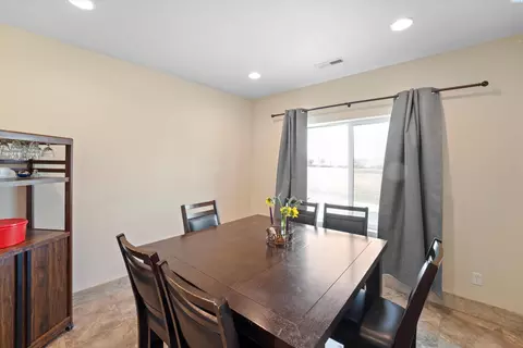 Dining - 440 Tuck Rd, Eltopia, WA 99330 photo 2 of 2