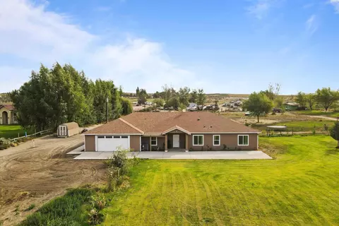 Exterior - 440 Tuck Rd, Eltopia, WA 99330 photo 9 of 15