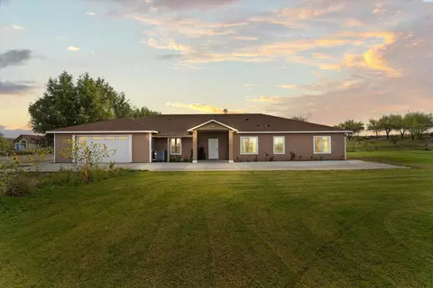 Exterior - 440 Tuck Rd, Eltopia, WA 99330 photo 14 of 15