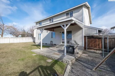 Exterior - 6712 Ruth Dr, Pasco, WA 99301 photo 4 of 11
