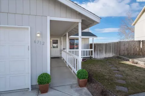 Exterior - 6712 Ruth Dr, Pasco, WA 99301 photo 3 of 11