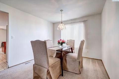 Dining - 6712 Ruth Dr, Pasco, WA 99301 photo 1 of 1