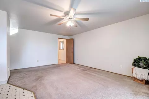 Bedroom - 6712 Ruth Dr, Pasco, WA 99301 photo 1 of 6