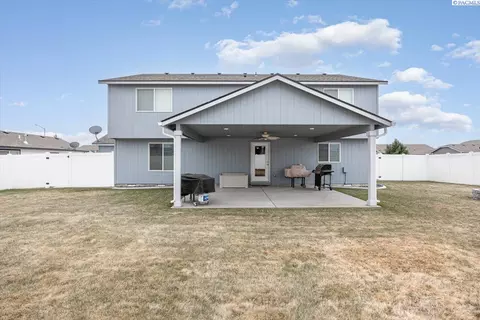 Exterior - 5519 Johnson Dr, Pasco, WA 99301 photo 4 of 5