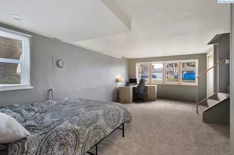 Bedroom - 935 NW Charlotte, Pullman, WA 99163 photo 3 of 3