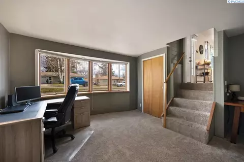 Other - 935 NW Charlotte, Pullman, WA 99163 photo 2 of 4