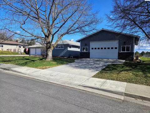 Exterior - 1210 NW Orion Dr, Pullman, WA 99163 photo 13 of 13