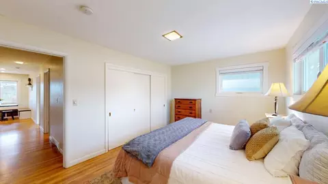 Bedroom - 1210 NW Orion Dr, Pullman, WA 99163 photo 2 of 9