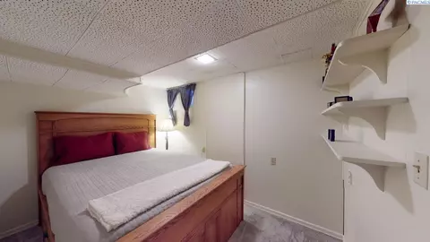 Bedroom - 1210 NW Orion Dr, Pullman, WA 99163 photo 7 of 9