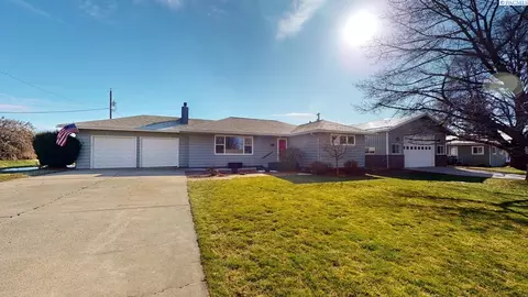 1210 NW Orion Dr, Pullman, WA 99163 photo 1