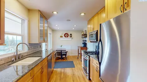 Kitchen - 1210 NW Orion Dr, Pullman, WA 99163 photo 1 of 4