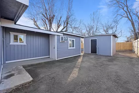 Exterior - 311 E 5th St, Granger, WA 98932 photo 8 of 9