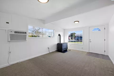 Living - 311 E 5th St, Granger, WA 98932 photo 1 of 1
