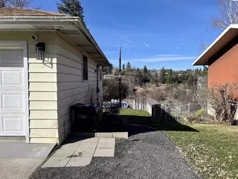 715 SE Taylor, Pullman, WA 99163 photo 6