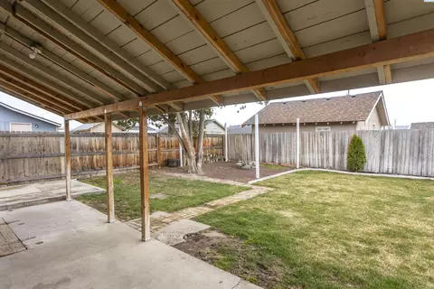Exterior - 616 W A St, Pasco, WA 99301 photo 8 of 13