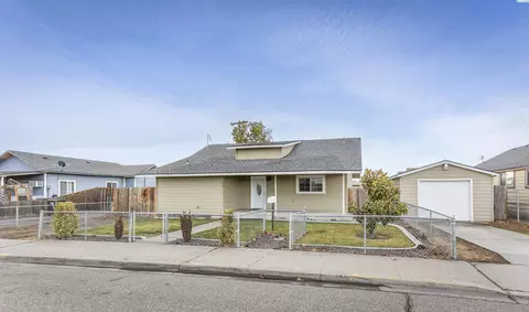 Exterior - 616 W A St, Pasco, WA 99301 photo 13 of 13