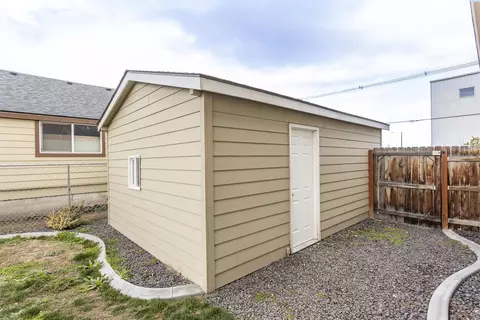 Exterior - 616 W A St, Pasco, WA 99301 photo 6 of 13