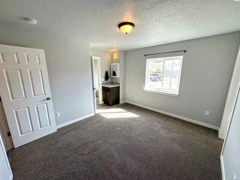 Bedroom - 1338 SW Sw Ctr, Pullman, WA 99163 photo 2 of 2