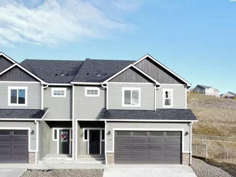 Exterior - 1338 SW Sw Ctr, Pullman, WA 99163 photo 1 of 7