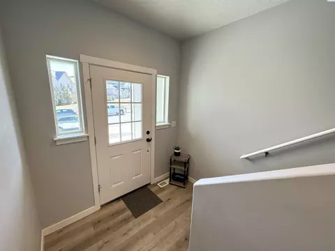 Entry Way - 1338 SW Sw Ctr, Pullman, WA 99163 photo 2 of 5