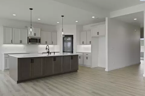 200 Spur Ct, Eltopia, WA 99330 photo 8