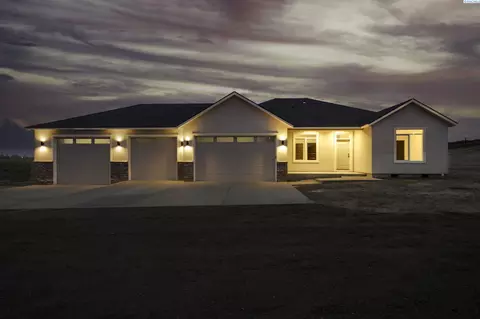 200 Spur Ct, Eltopia, WA 99330 photo 1