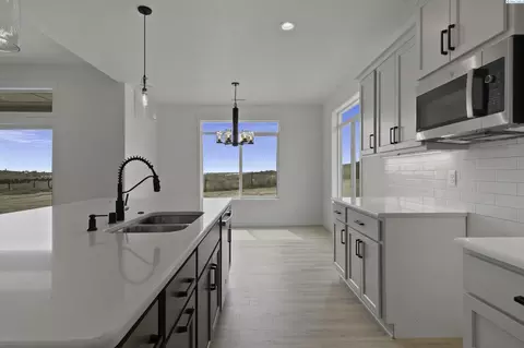 200 Spur Ct, Eltopia, WA 99330 photo 13