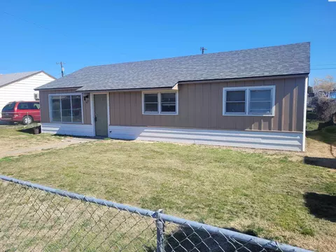 419 N Beech, Pasco, WA 99301 photo 2