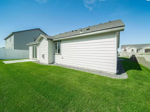 4916 Corinth Dr, Pasco, WA 99301 photo 5