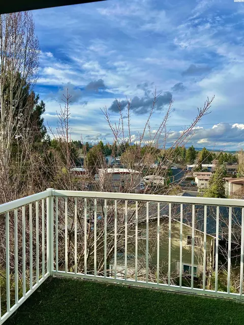 1714 NW Lamont #B, Pullman, WA 99163 photo 2