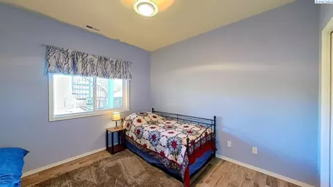 Bedroom - 970 SW Crestview St, Pullman, WA 99163 photo 5 of 7